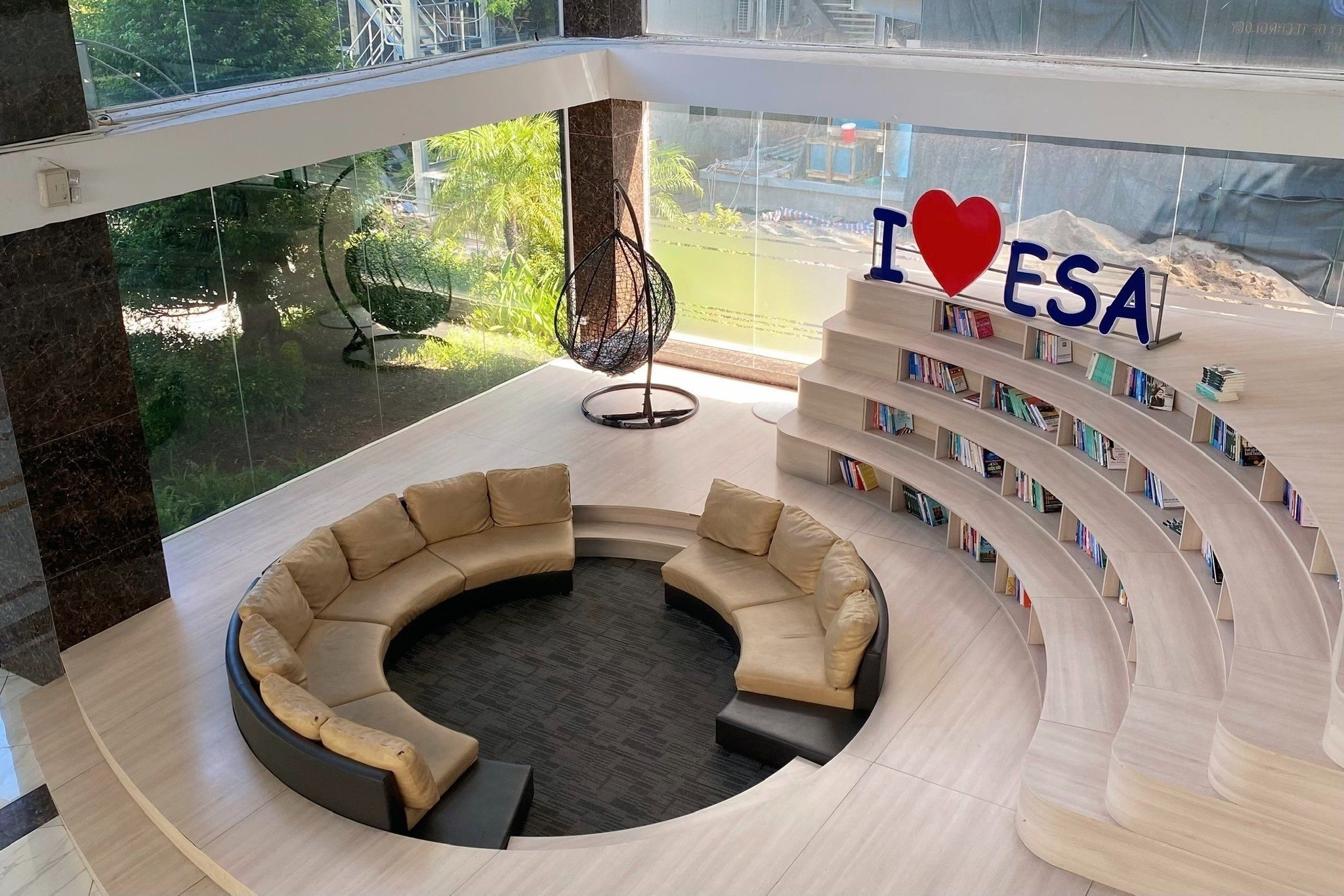 EAUT's Library Photo