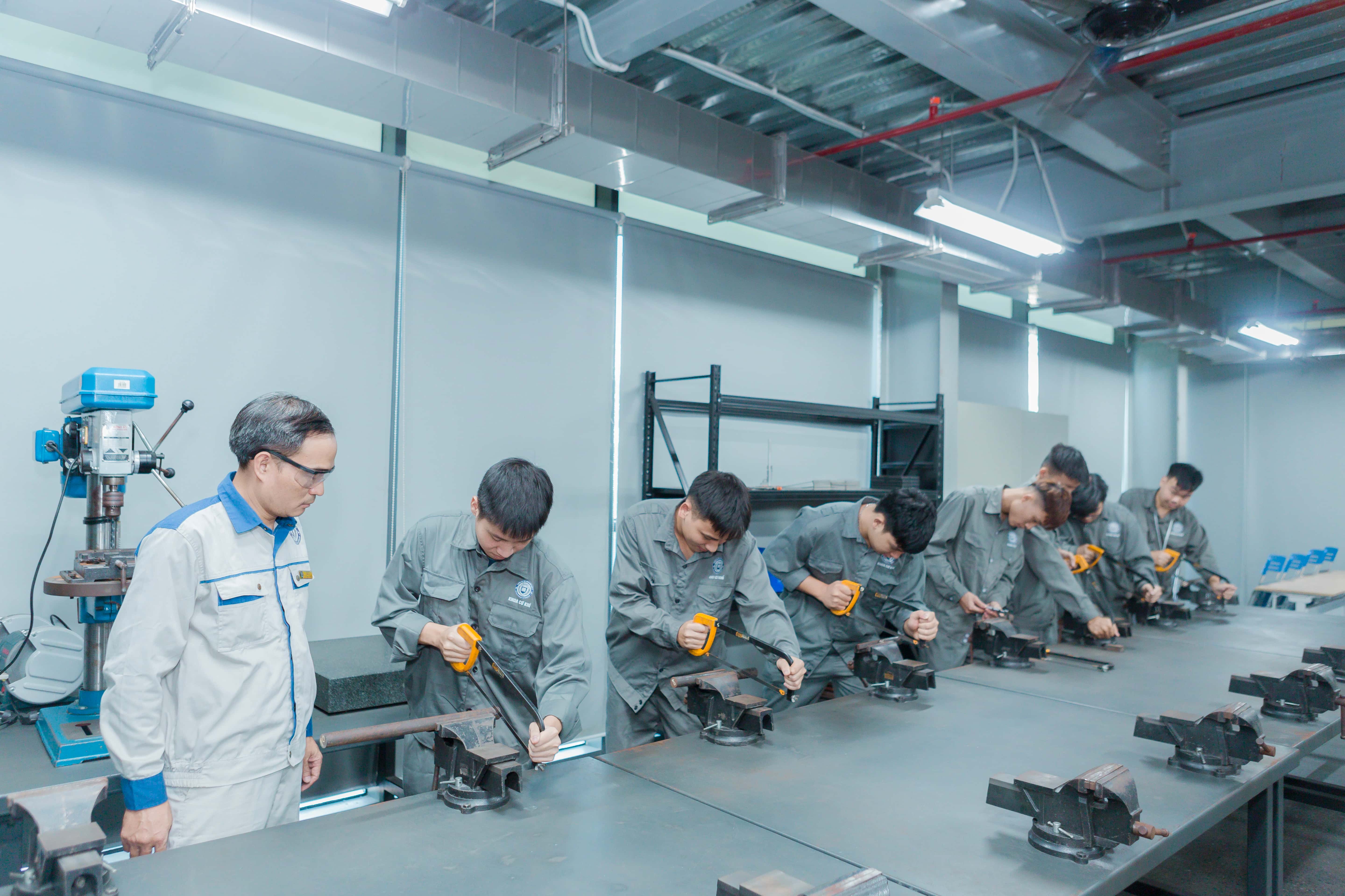 EAUT's Library Photo