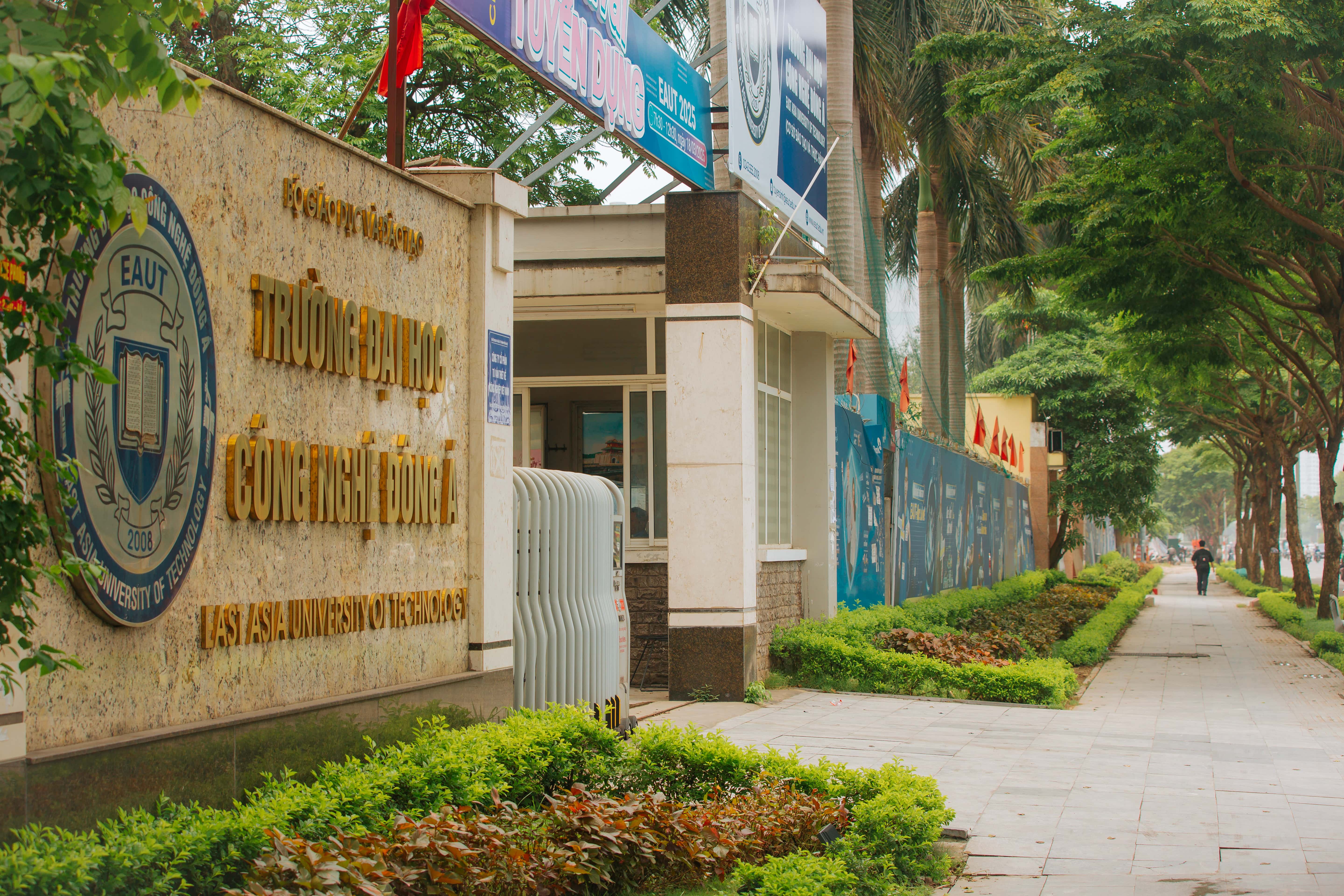 EAUT's Library Photo